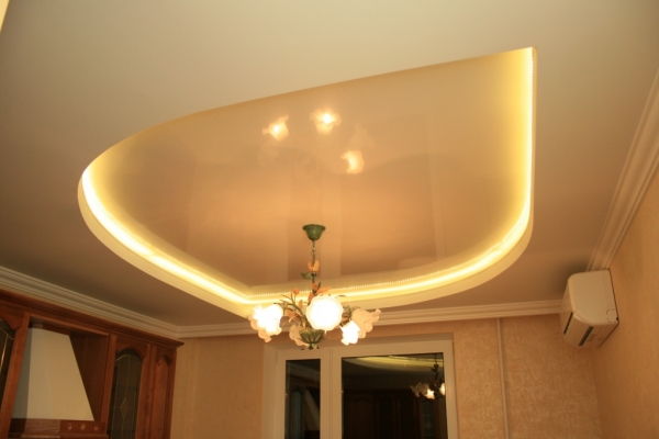 Стоимость потолка с подсветкой 14 м²